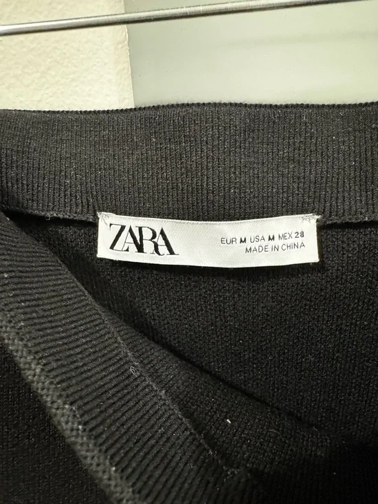 Zara Black Midi Pencil Skirt with Slit - Picture 3 of 3